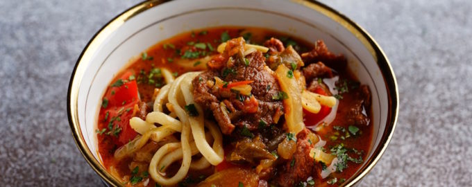 лагман с овощами и лапшой