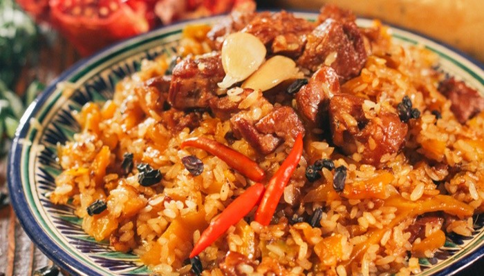 Плов с тмином и изюмом