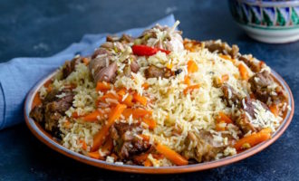 плов с говядиной