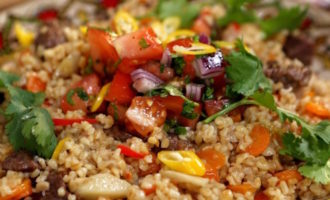 плов с куриными желудочками и зеленью