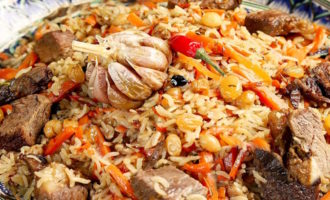 плов с овощами и мясом