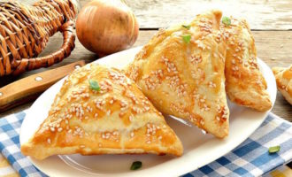 самса с кунжутом