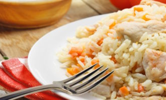 плов с курицей и овощами