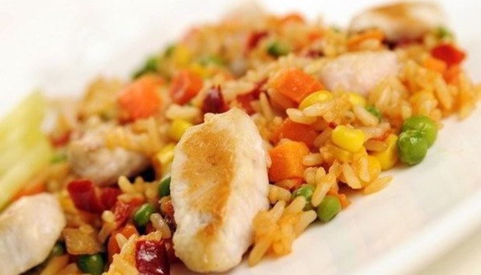 Плов с курицей и овощами в мультиварке